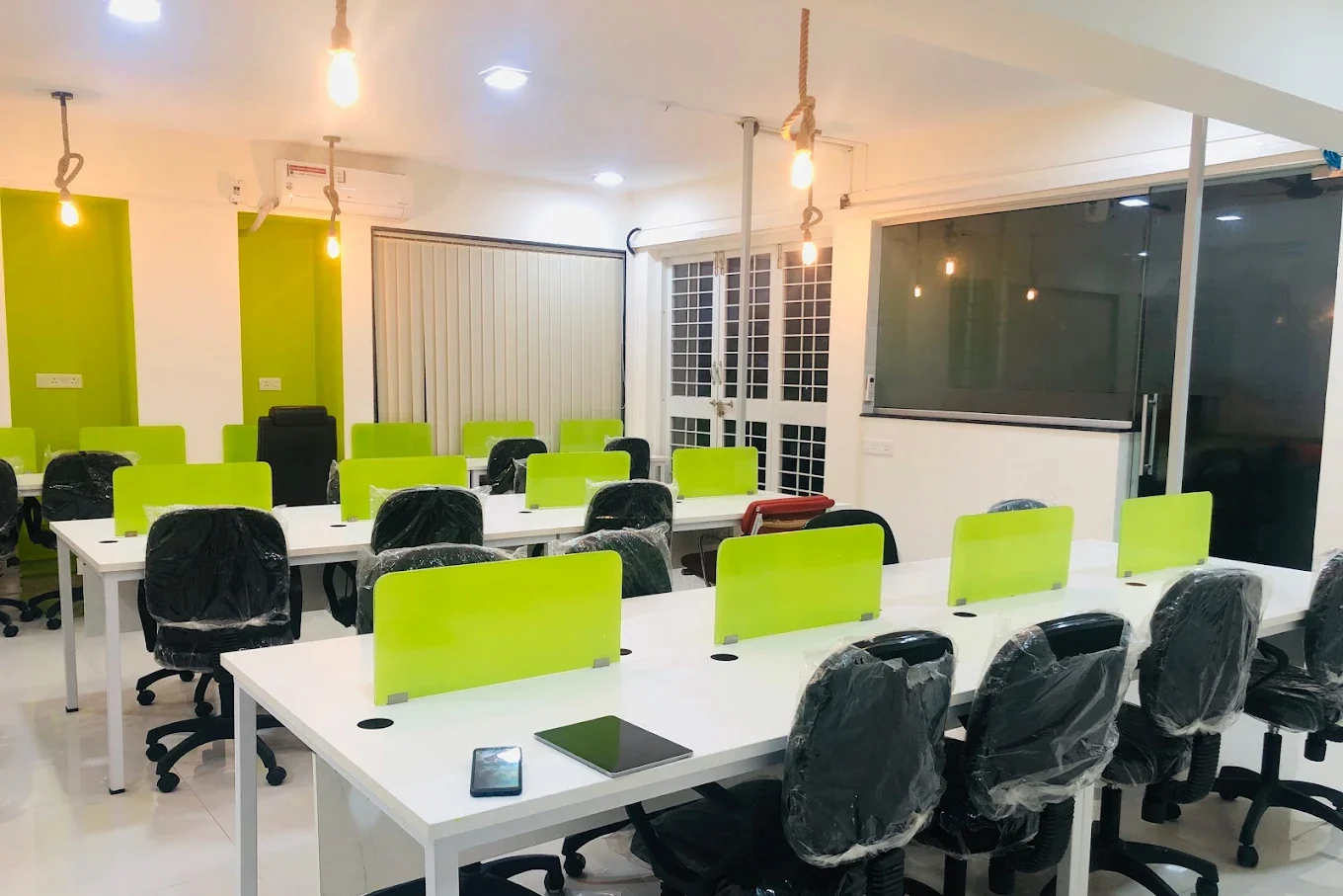 Meeting Room For Rent in Pune